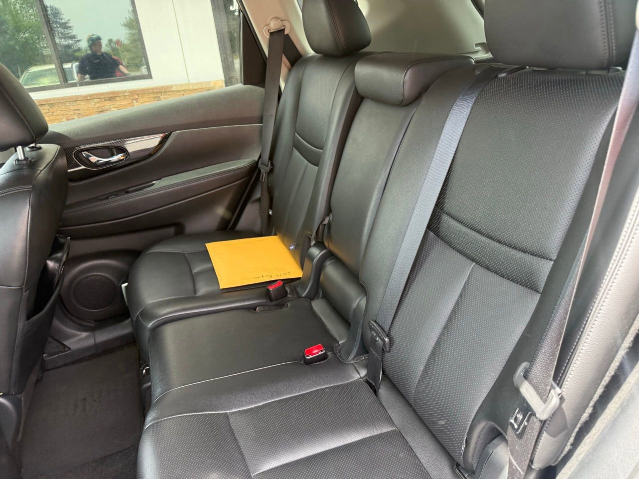 Used 2019 Nissan Rogue SL image 4