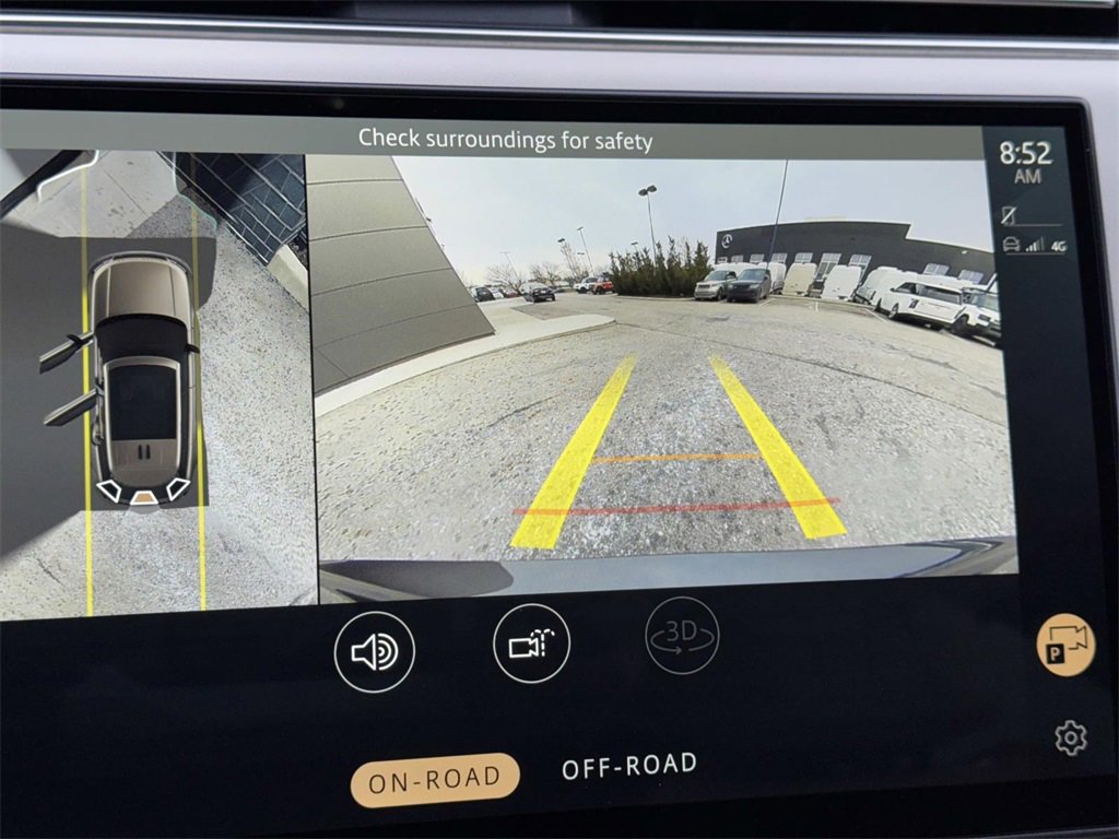 Used 2023 Land Rover Range Rover SE image 24