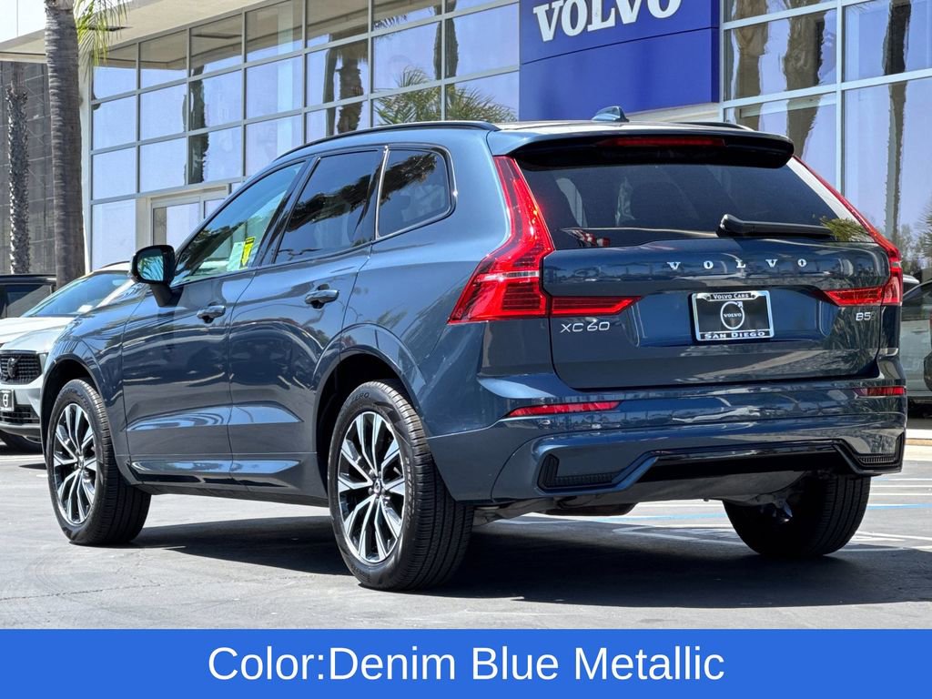 Certified 2025 Volvo XC60 B5 Core image 3