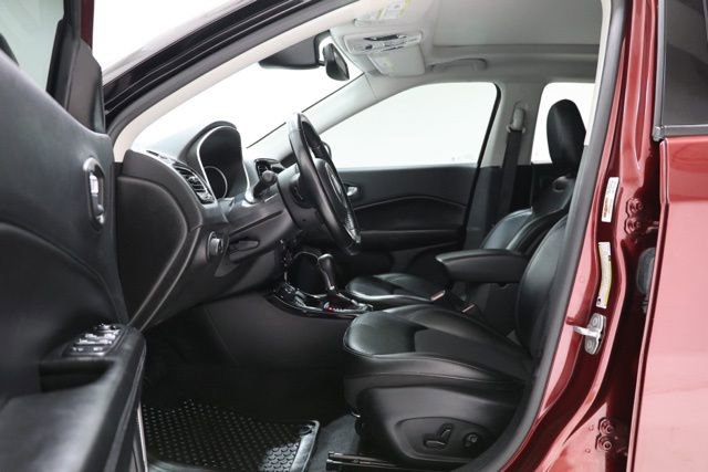 Used 2021 Jeep Compass Latitude w/ Sun and Sound Group AWD/4WD image 18