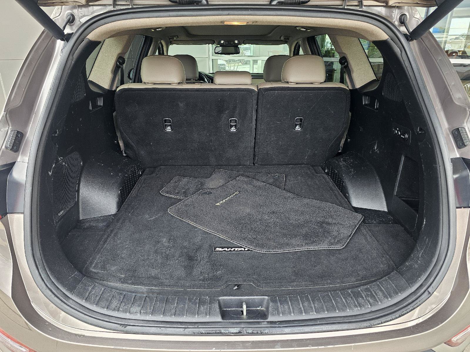 Used 2019 Hyundai Santa Fe Limited FWD image 15