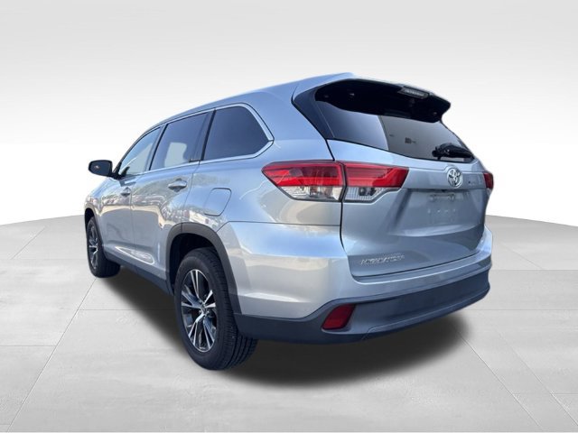 Used 2019 Toyota Highlander Plus FWD image 8