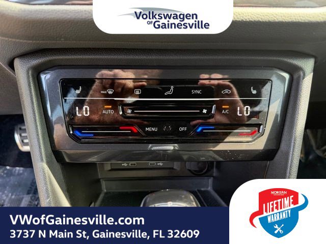 Certified 2024 Volkswagen Tiguan SE R-Line image 27