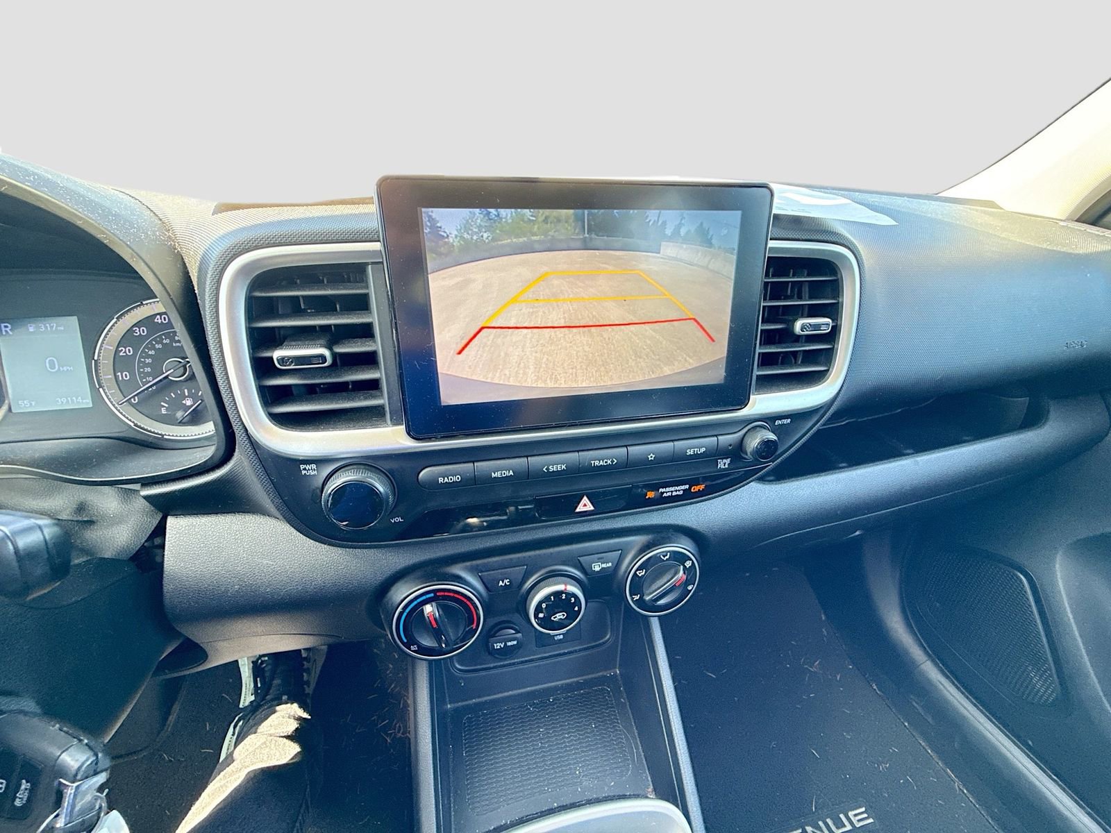 Used 2021 Hyundai Venue SE FWD image 16