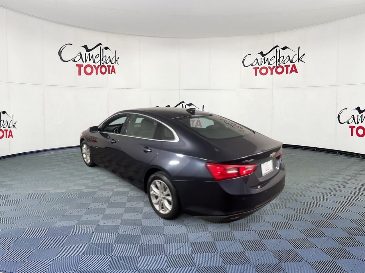 Used 2023 Chevrolet Malibu LT w/ Driver Confidence Package FWD image 8