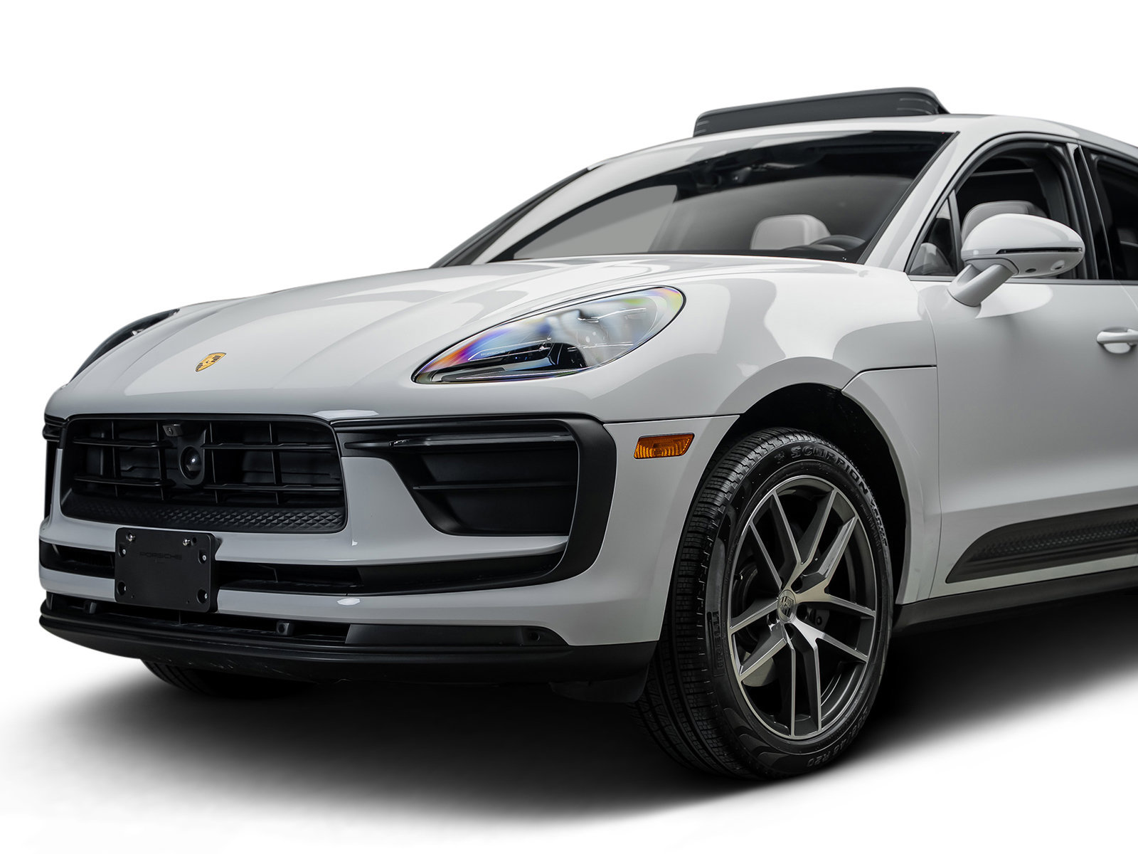 Used 2025 Porsche Macan AWD/4WD image 9