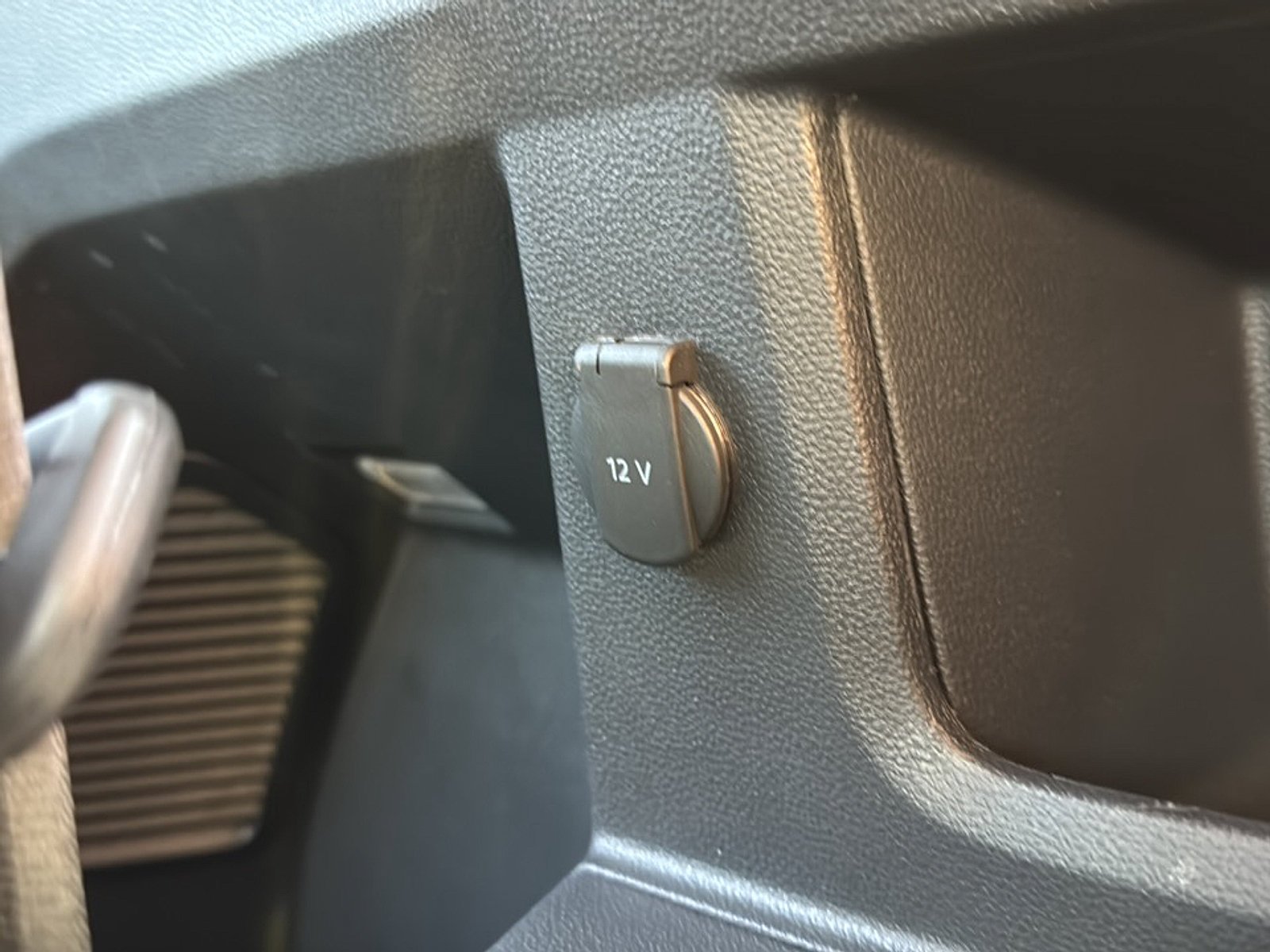Used 2021 Volkswagen Atlas SE FWD image 26