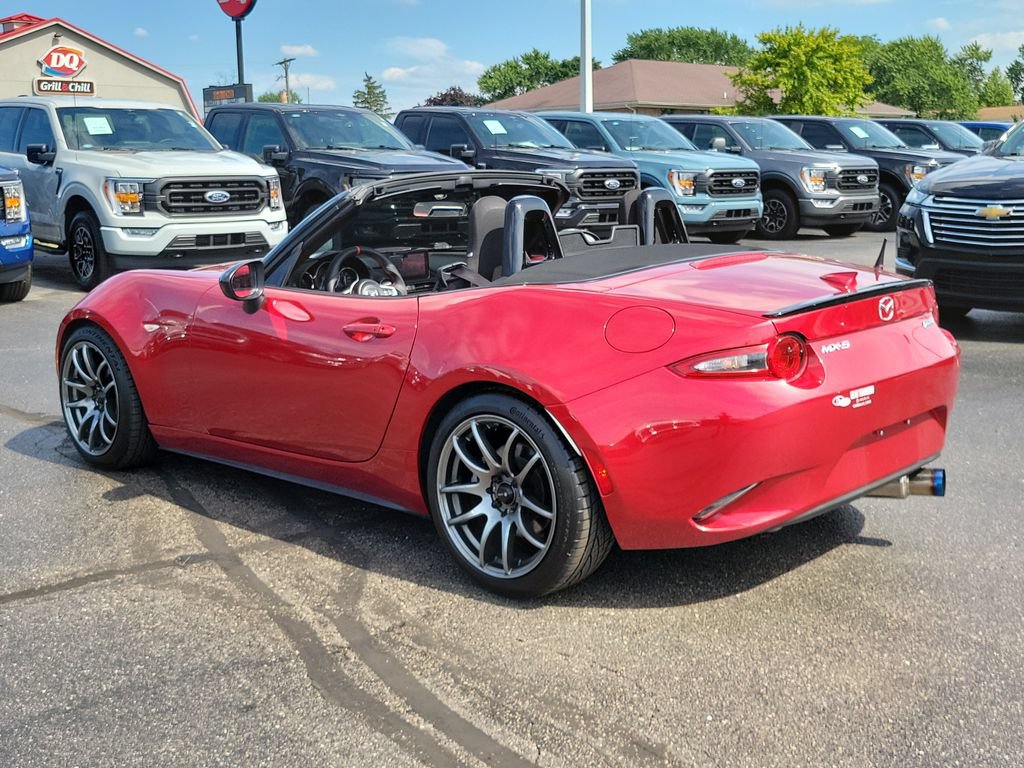 Used 2016 MAZDA MX-5 Miata Club RWD image 6