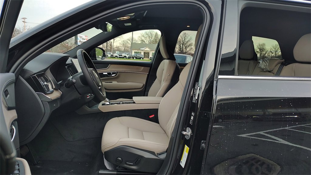 New 2026 Volvo XC90 B5 Plus image 7