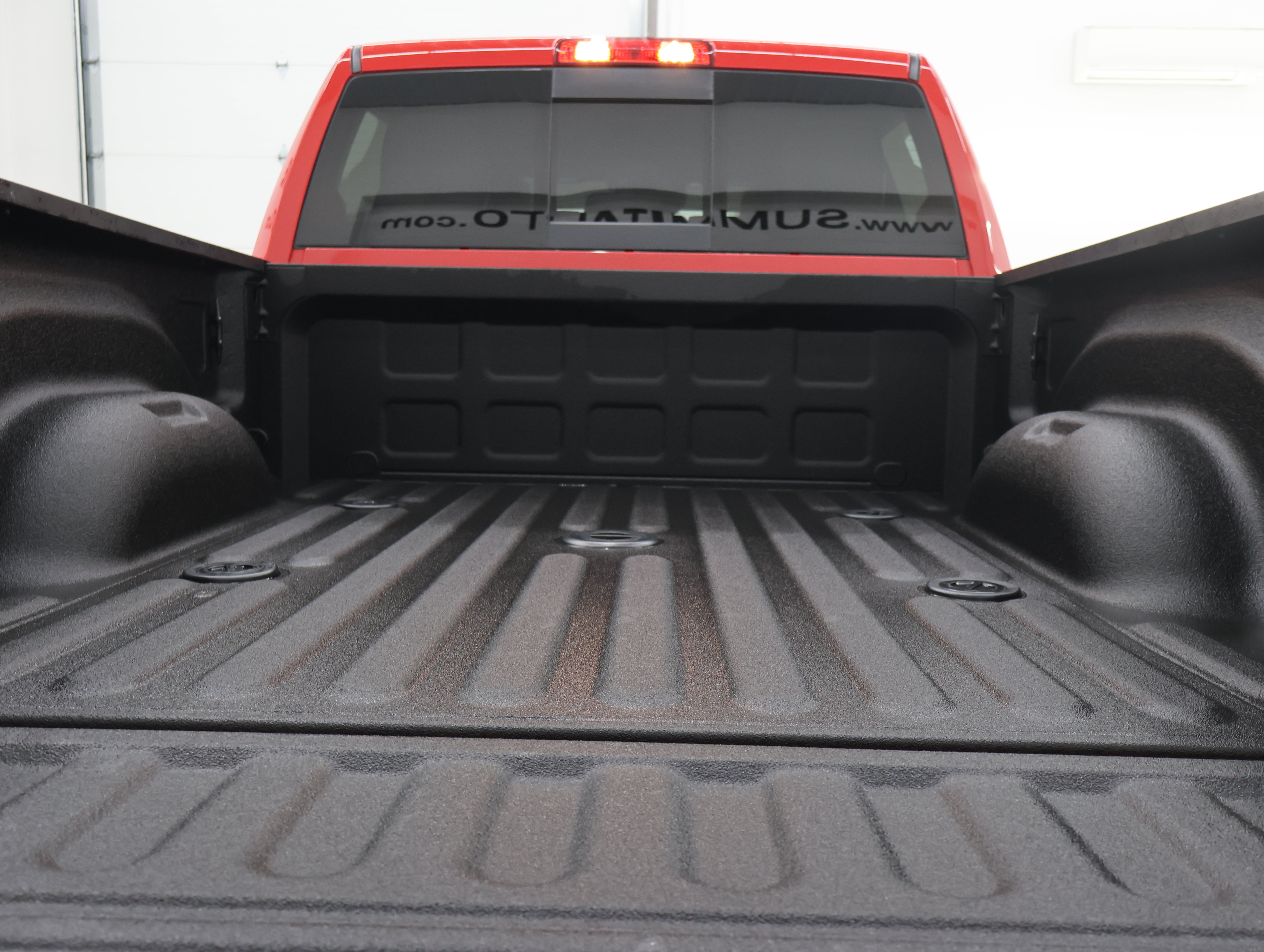 Used 2024 RAM 2500 Laramie w/ Night Edition AWD/4WD image 28