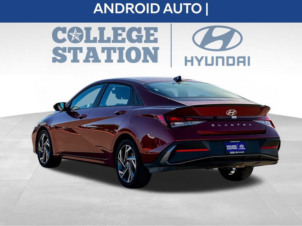 Used 2025 Hyundai Elantra Sport FWD image 8