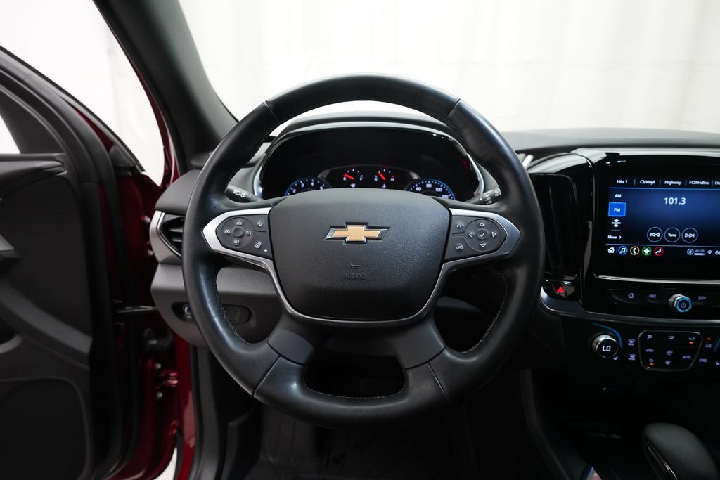 Used 2023 Chevrolet Traverse LT AWD/4WD image 4