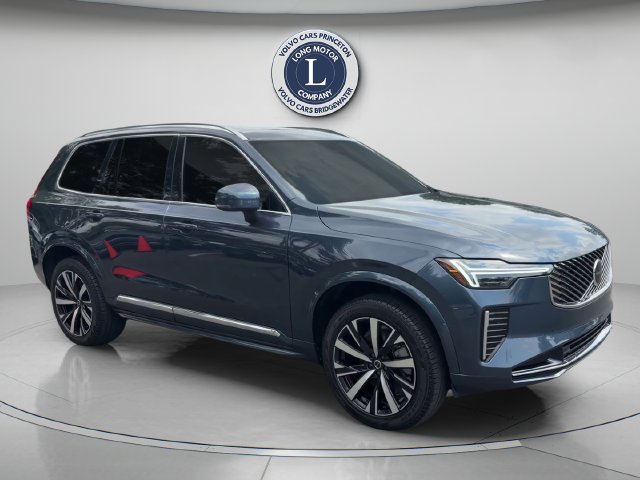 Used 2025 Volvo XC90 B5 Core AWD/4WD image 10