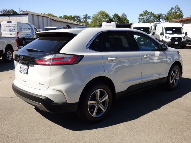 Used 2024 Ford Edge SEL w/ Convenience Package AWD/4WD image 3