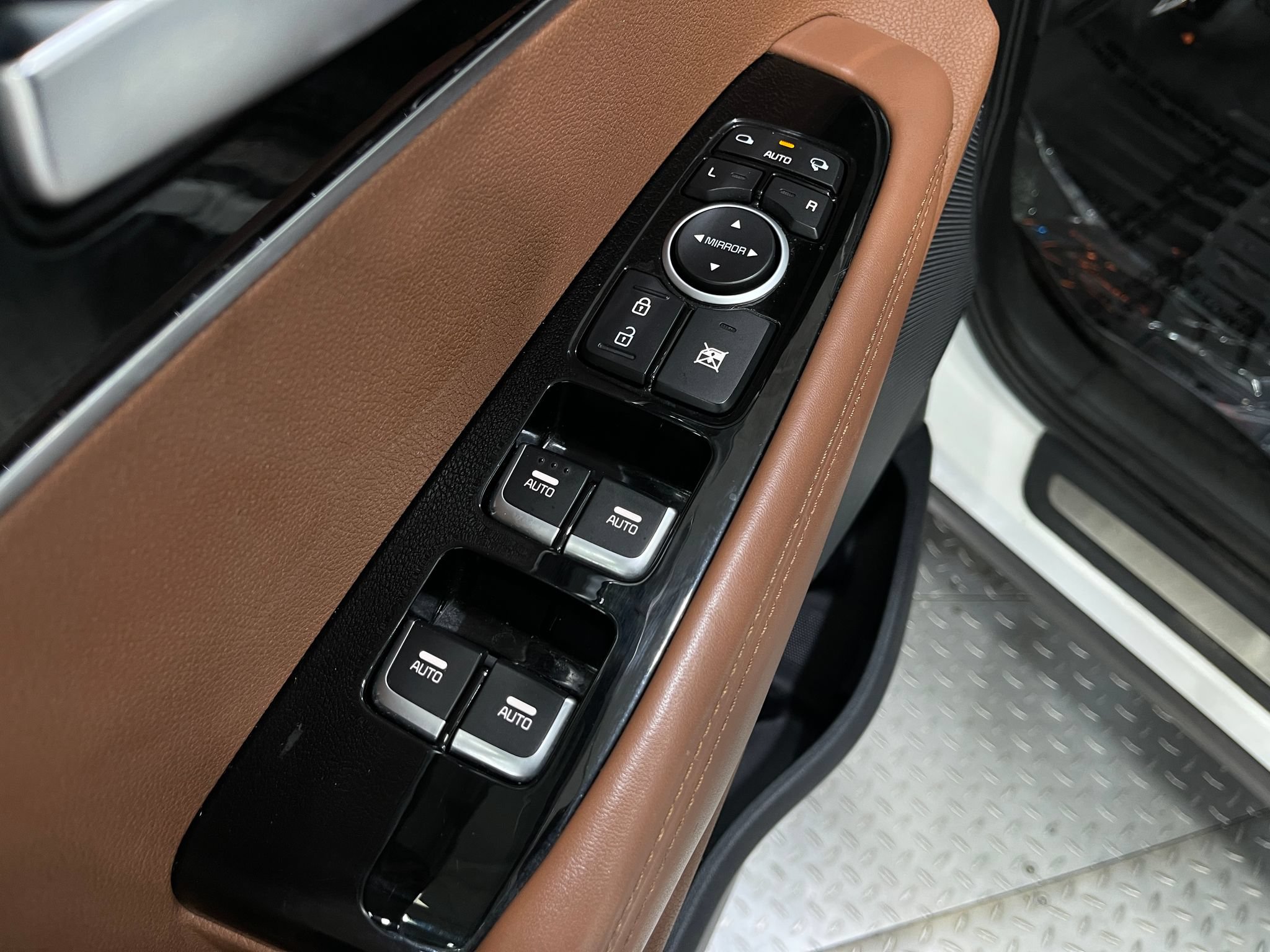 Used 2019 Kia Sorento SX FWD image 16