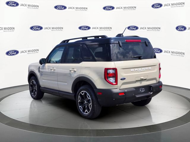 Certified 2025 Ford Bronco Sport Outer Banks w/ Outer Banks Tech Package+ AWD/4WD image 3