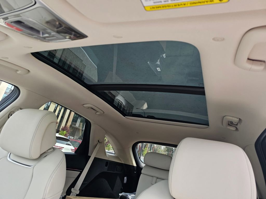 New 2026 Genesis GV70 2.5T Advanced AWD/4WD image 10