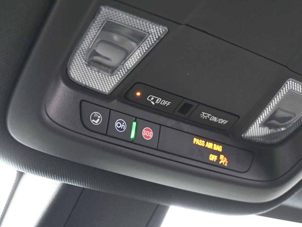 Used 2023 Chevrolet Traverse LT image 20