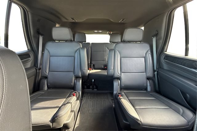 Used 2022 GMC Yukon Denali w/ Denali Reserve Package AWD/4WD image 14