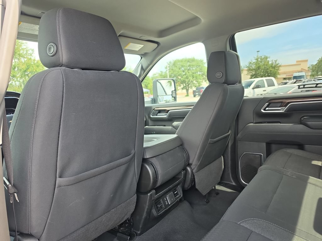 Used 2025 Chevrolet Silverado 2500 LT w/ Convenience Package AWD/4WD image 28