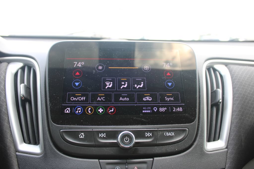 Used 2022 Chevrolet Malibu LT FWD image 35