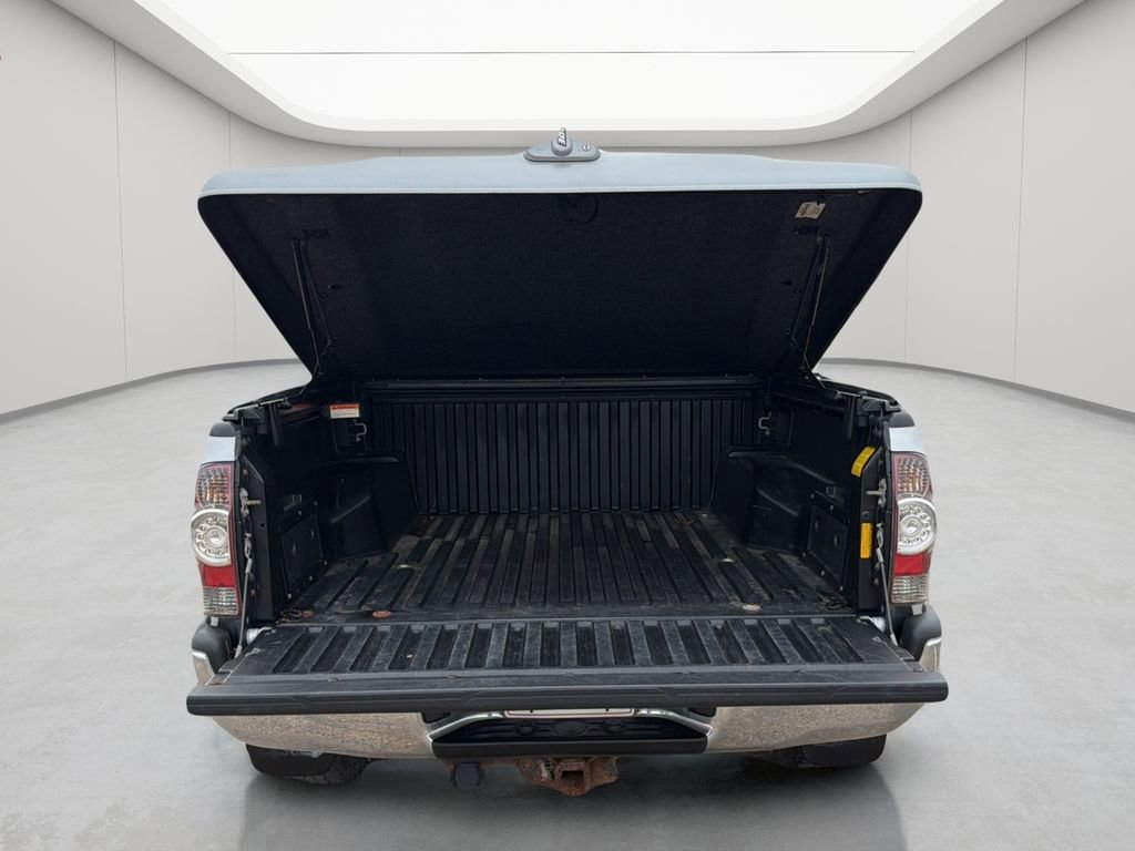 Used 2012 Toyota Tacoma 4x4 Double Cab w/ SR5 Pkg image 10