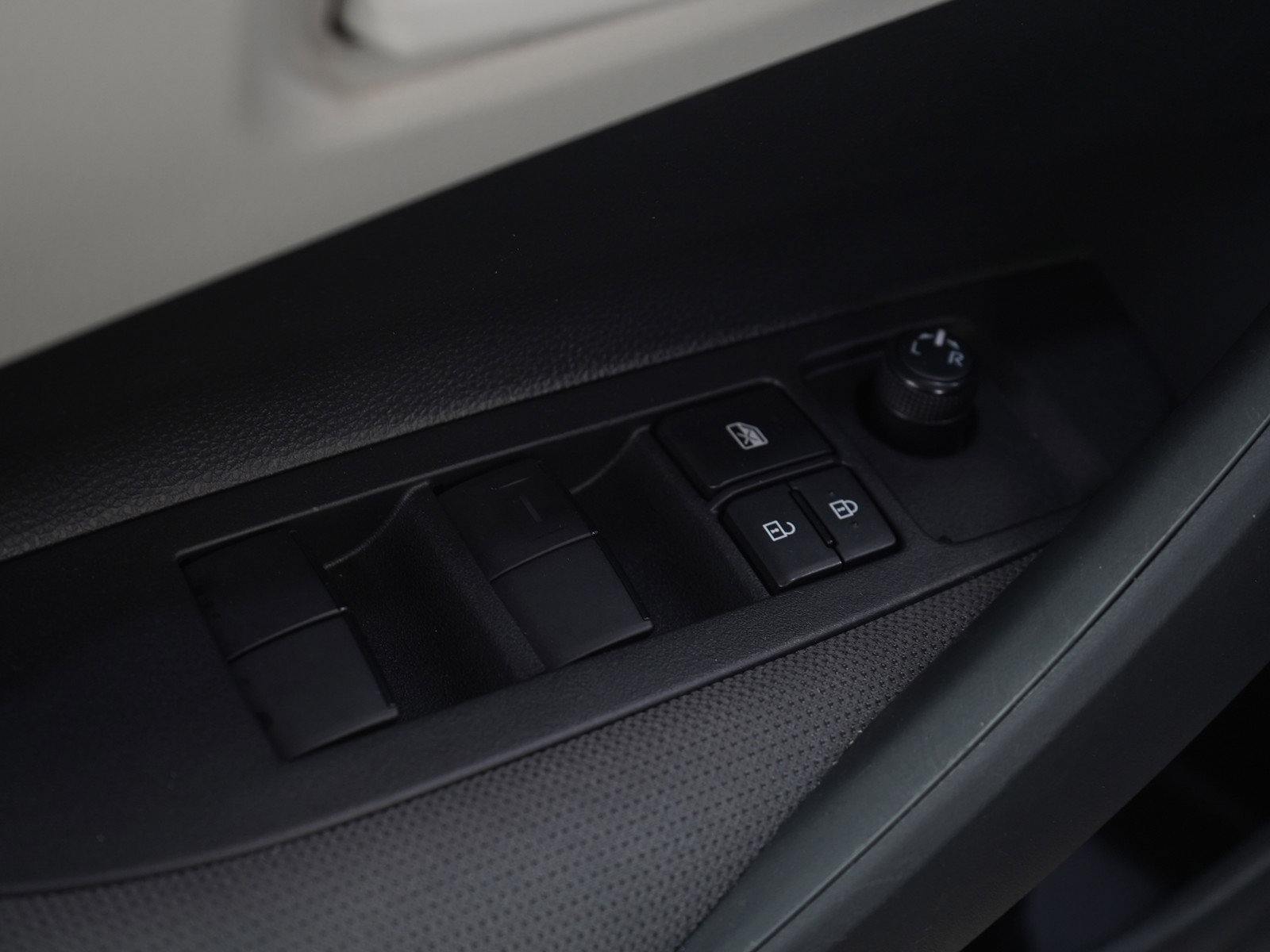 Used 2025 Toyota Corolla LE image 19