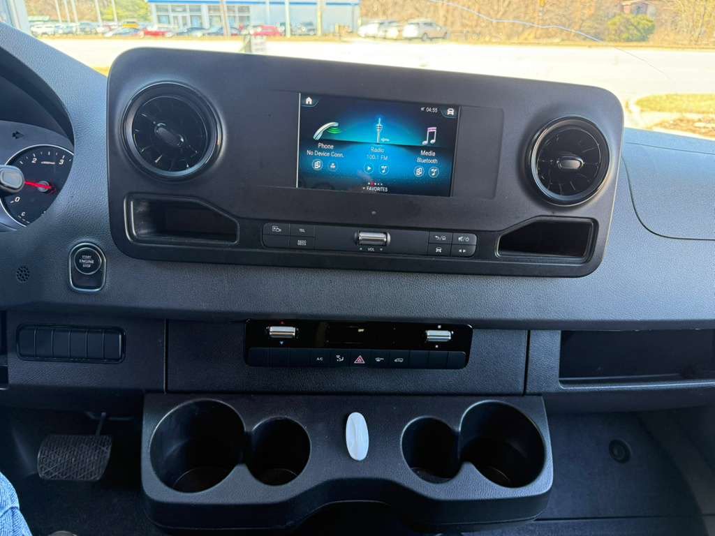 Used 2023 Mercedes-Benz Sprinter 2500 image 12