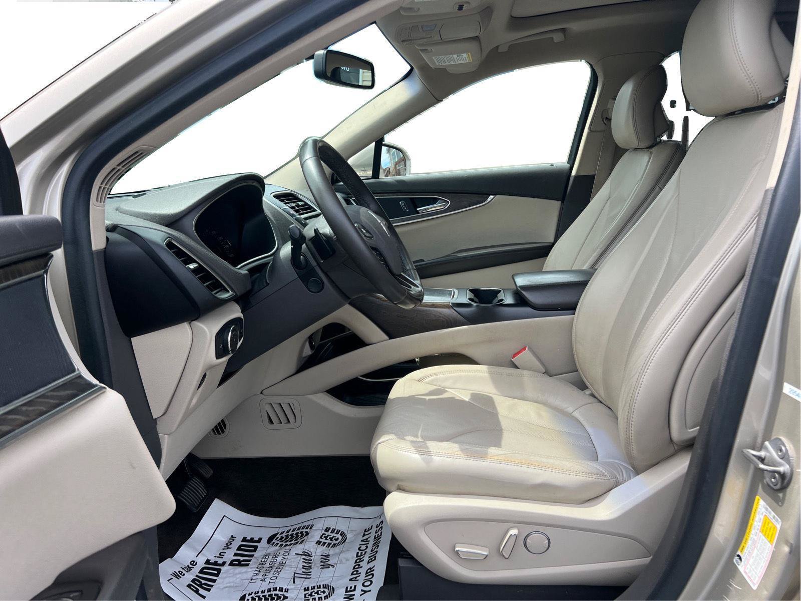 Used 2017 Lincoln MKX Reserve FWD image 10