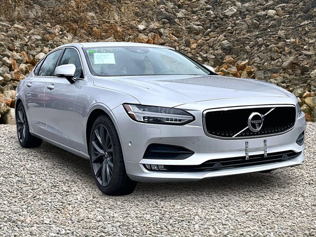 Used 2018 Volvo S90 T6 Momentum w/ Convenience Package image 10