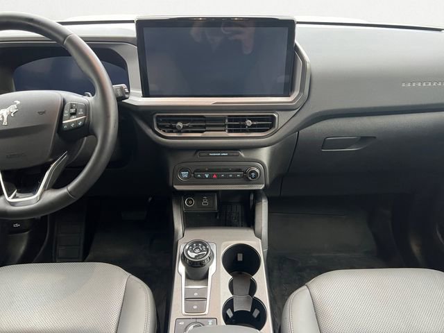 Used 2025 Ford Bronco Sport Badlands image 11