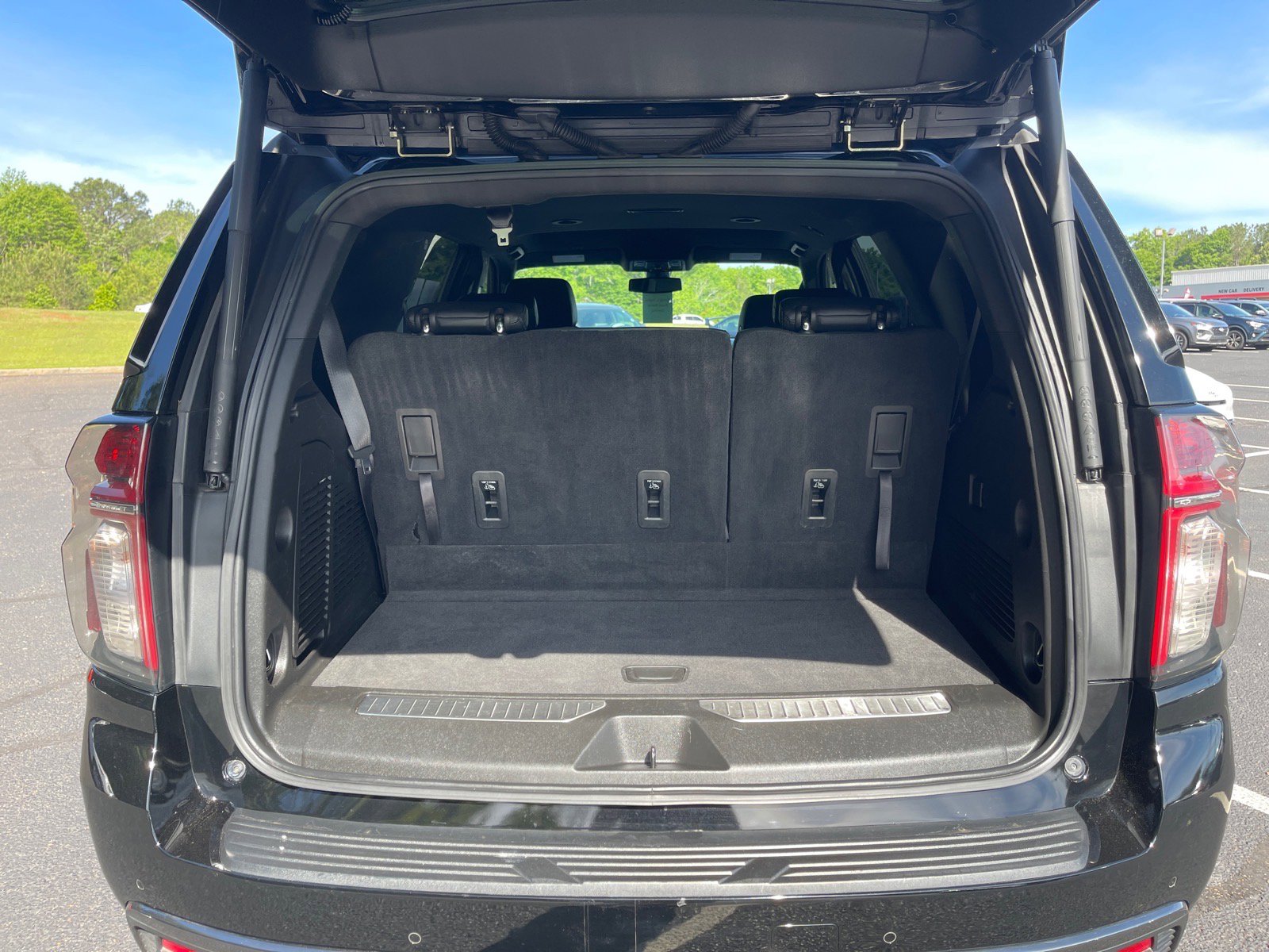 Used 2021 Chevrolet Tahoe Z71 AWD/4WD image 16