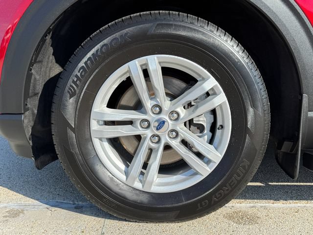Used 2024 Ford Explorer XLT w/ Equipment Group 202A AWD/4WD image 13