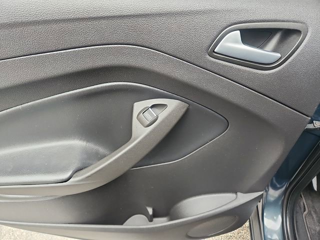 Certified 2019 Ford Escape SE image 26