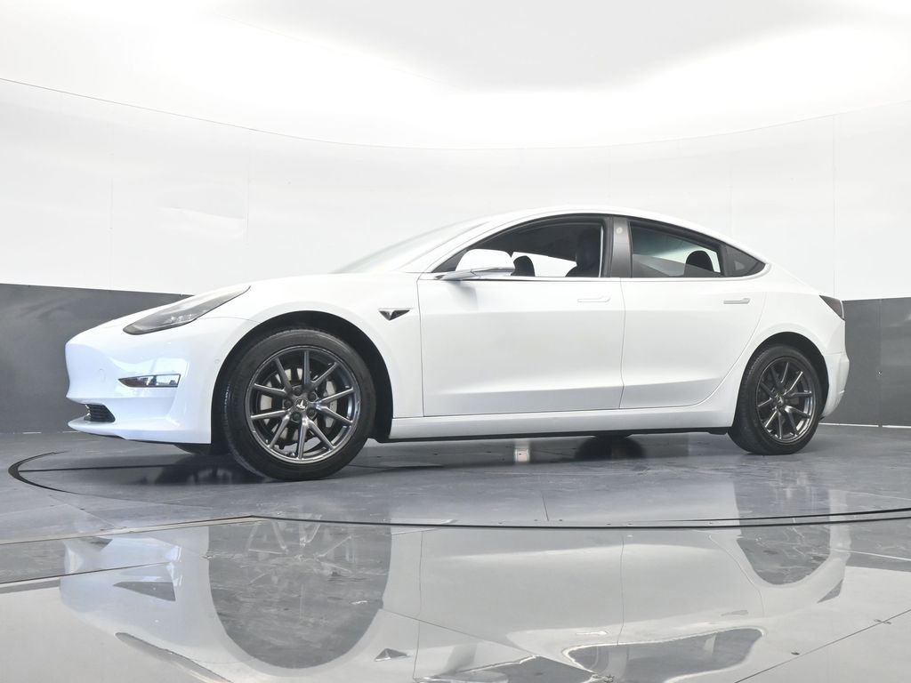 Used 2019 Tesla Model 3 Standard Range Plus image 54