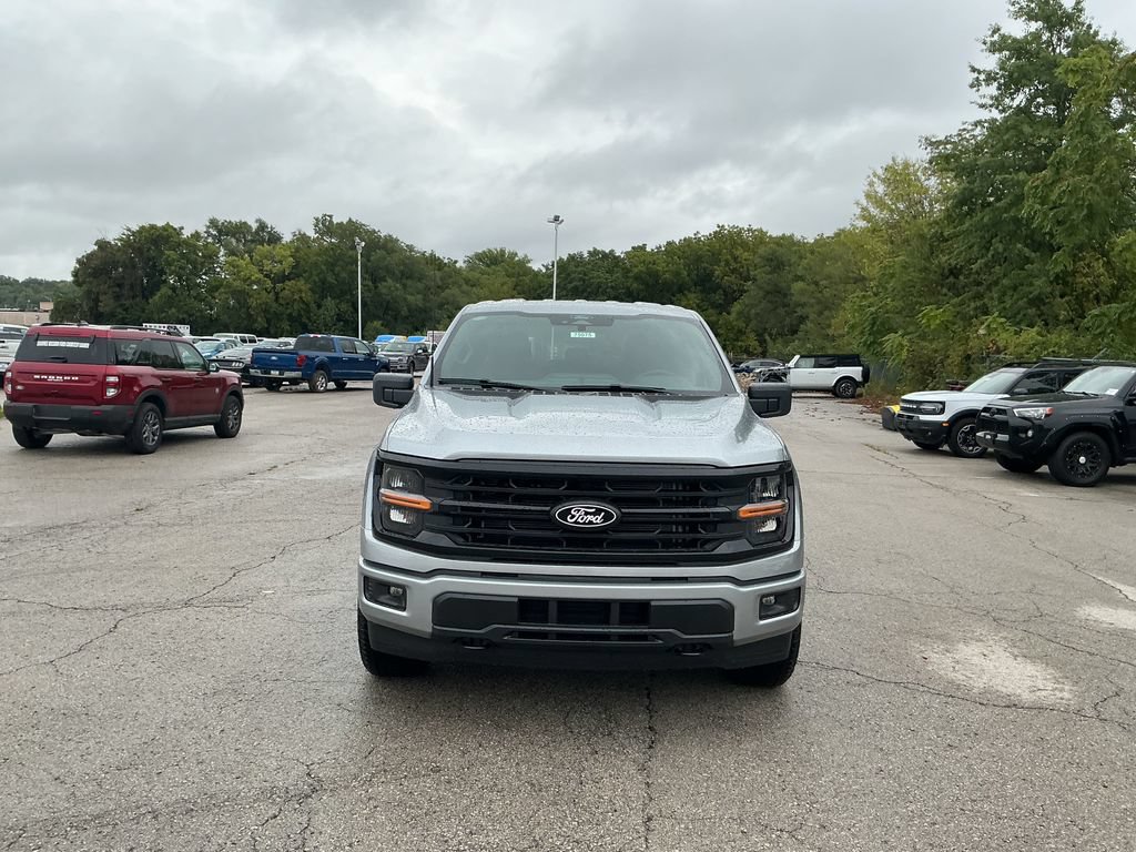 New 2026 Ford F150 XLT w/ XLT Black Appearance Package AWD/4WD image 8