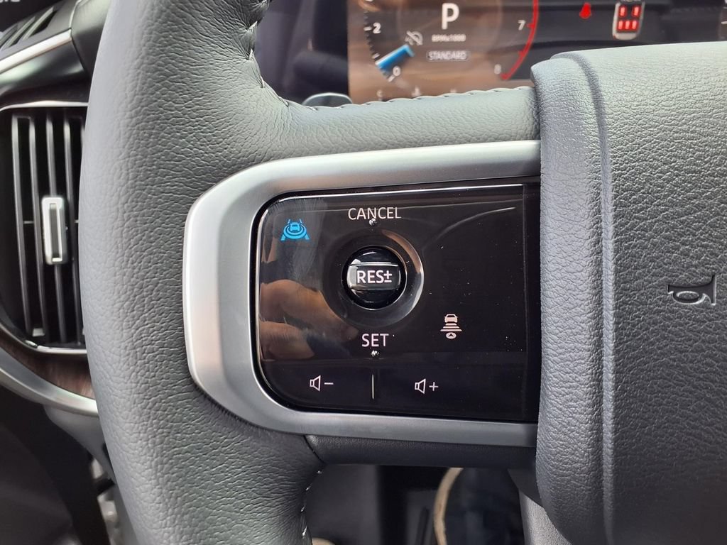 New 2026 Nissan Armada SL w/ Captain's Chari Seat Package AWD/4WD image 12