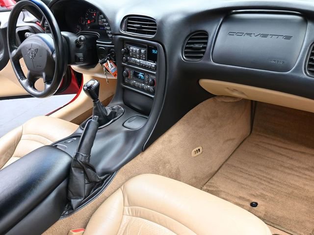 Used 2000 Chevrolet Corvette Convertible w/ Memory Pkg image 21