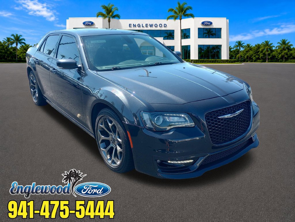 Used 2018 Chrysler 300 S w/ 300S Premium Group RWD image 1