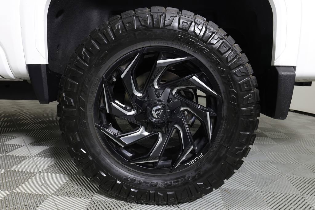 Used 2024 GMC Sierra 2500 AT4 w/ AT4 Premium Plus Package AWD/4WD image 52