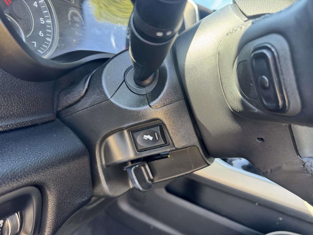 Used 2024 RAM 2500 Laramie image 12