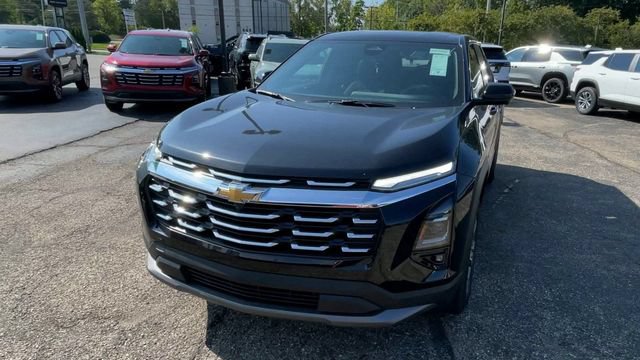 New 2027 Chevrolet Equinox LT w/ Convenience Package II FWD image 5