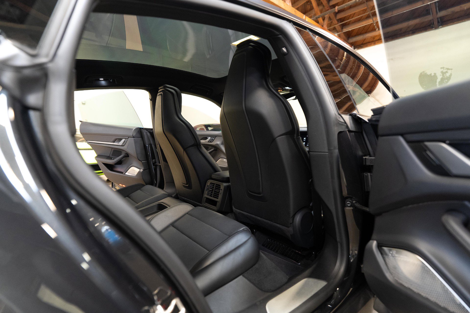 Used 2025 Porsche Taycan RWD image 77