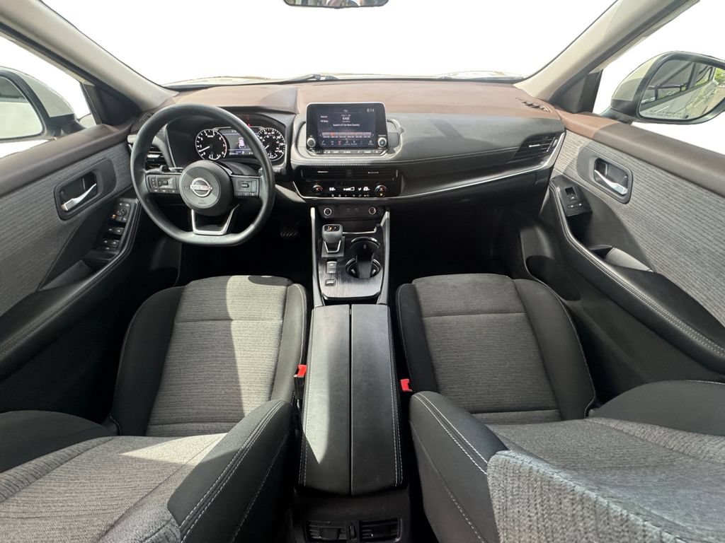 Used 2023 Nissan Rogue SV FWD image 11