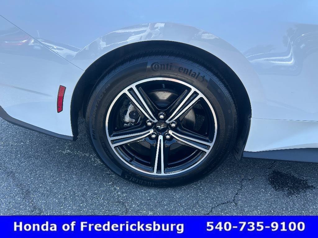 Used 2025 Ford Mustang Premium RWD image 30
