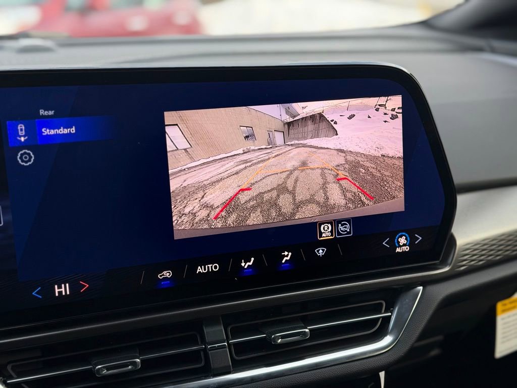 New 2026 Chevrolet Equinox EV LT image 18