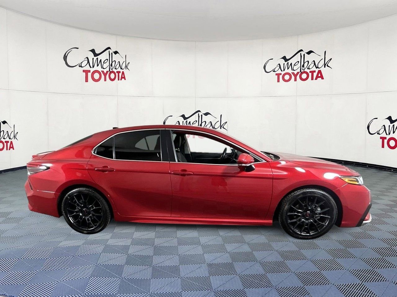 Used 2024 Toyota Camry XSE w/ Navigation Package image 6