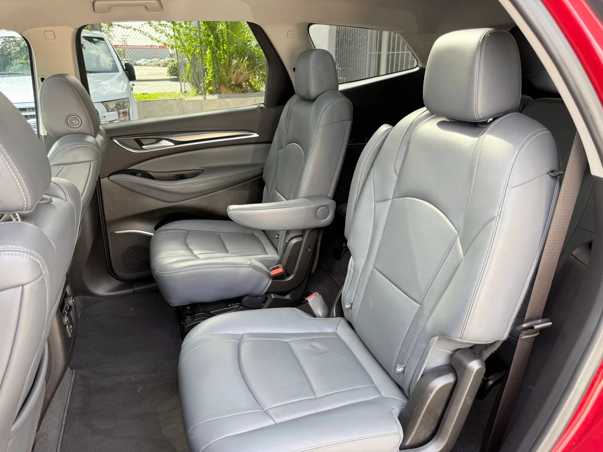 Used 2020 Buick Enclave Essence FWD image 16