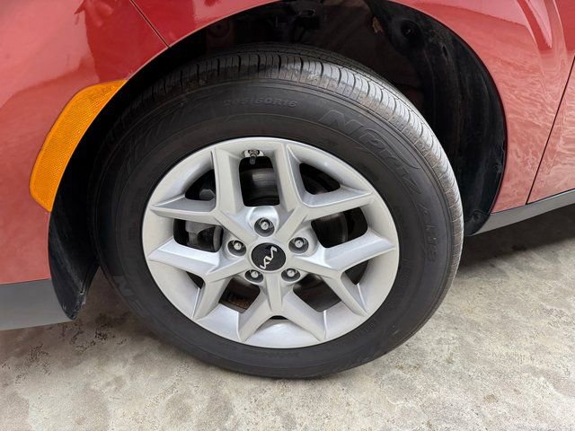 Used 2023 Kia Soul LX w/ LX Technology Package image 28