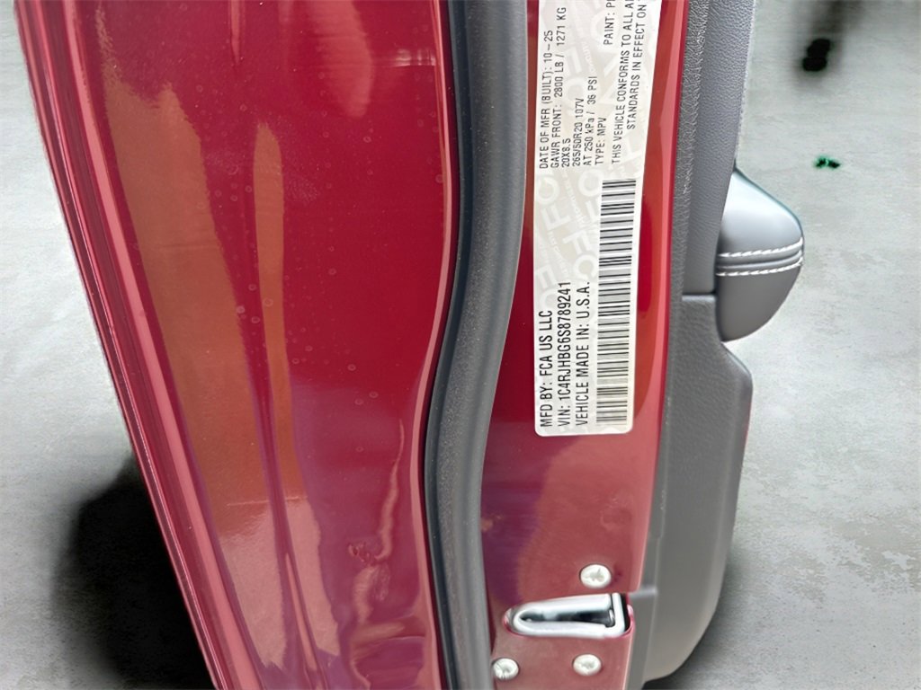 New 2025 Jeep Grand Cherokee Limited image 31